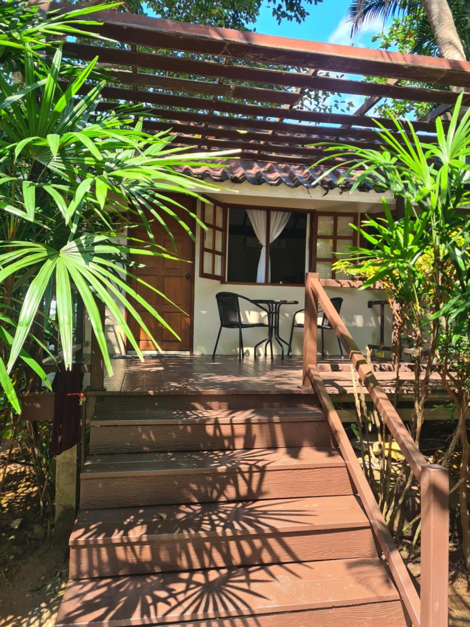 Red Moon Hideaway Hotell Koh Chang Exteriör bild