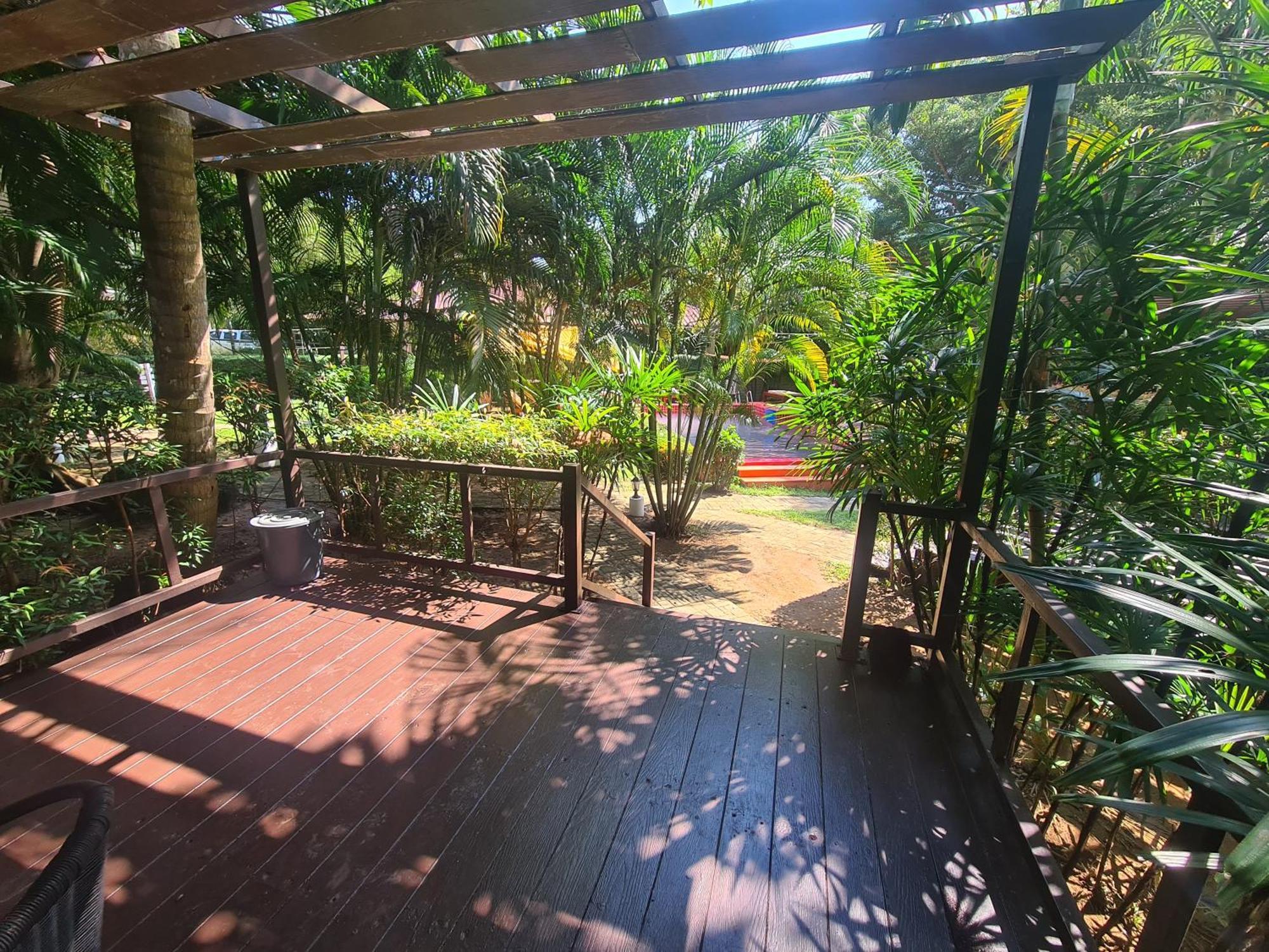 Red Moon Hideaway Hotell Koh Chang Exteriör bild