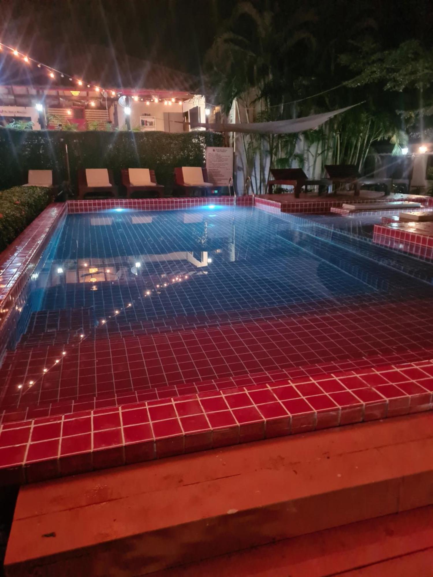 Red Moon Hideaway Hotell Koh Chang Exteriör bild