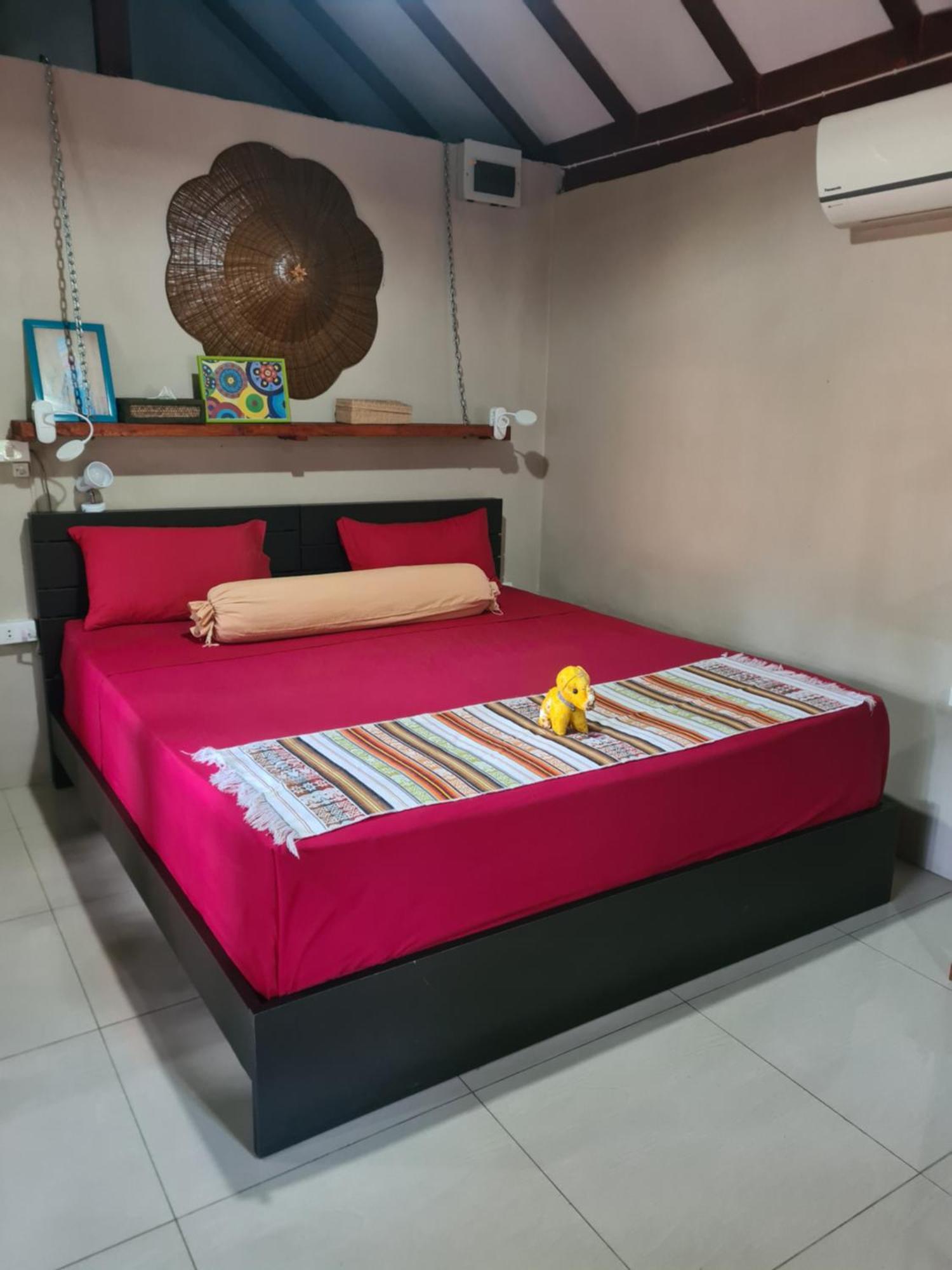 Red Moon Hideaway Hotell Koh Chang Exteriör bild