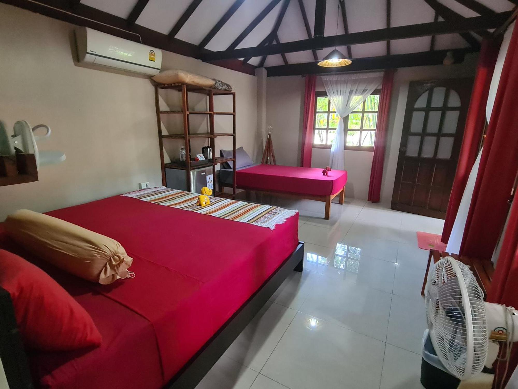 Red Moon Hideaway Hotell Koh Chang Exteriör bild
