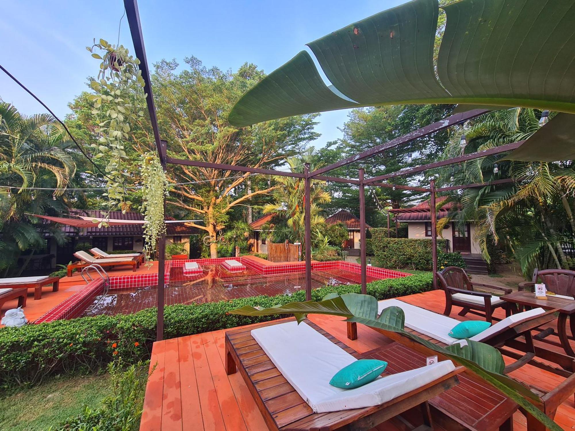 Red Moon Hideaway Hotell Koh Chang Exteriör bild